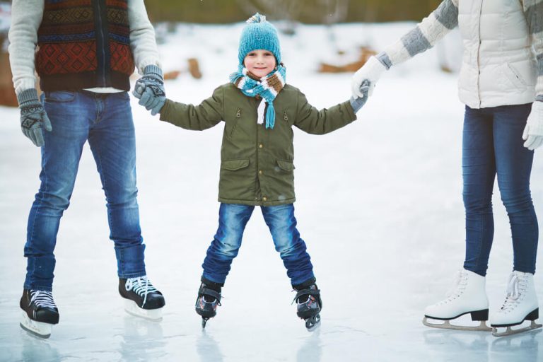 How To Teach The Child To Ice Skate: Learning Techniques And Choosing 