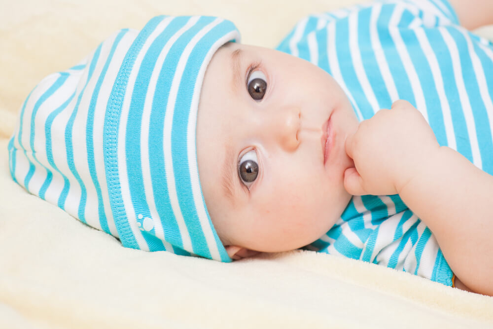 развитие ребенка в 4 месяца комаровский