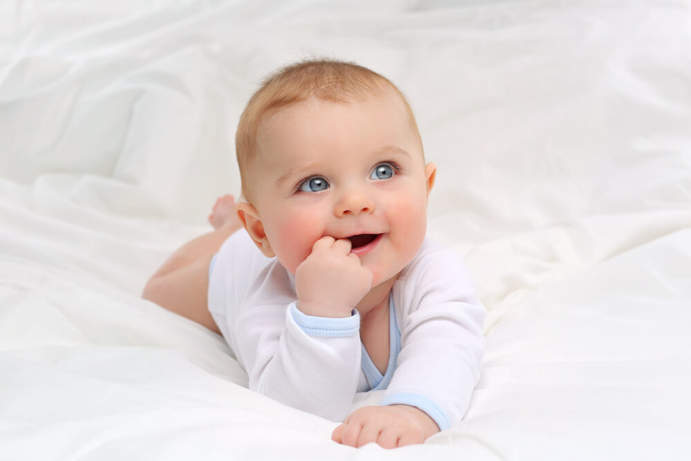 6 month old Baby Milestones Schedule Weight And Activities