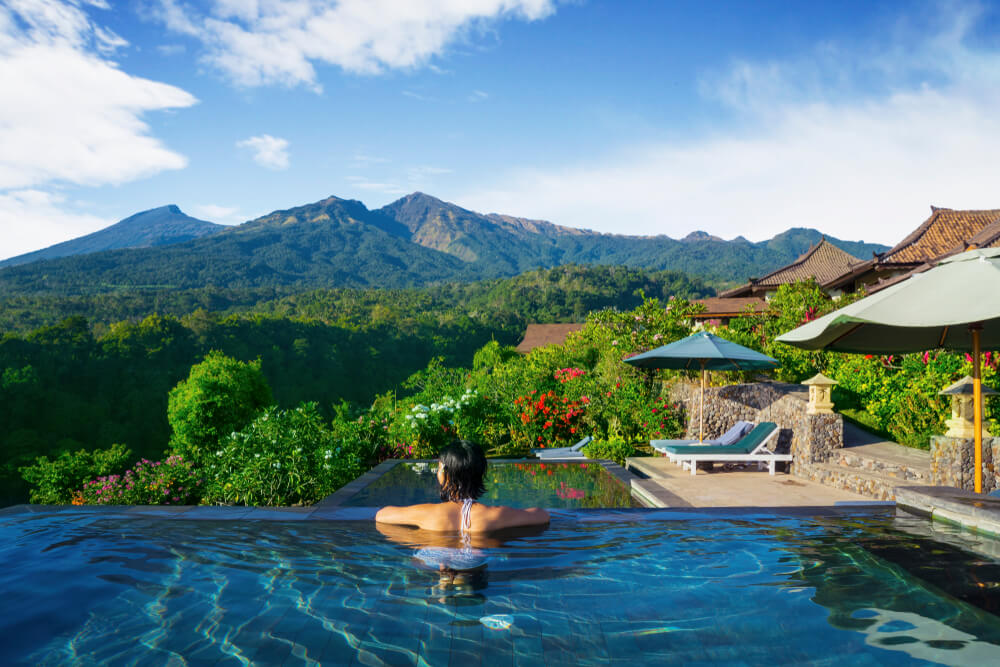 куда поехать отдыхать недорого на море