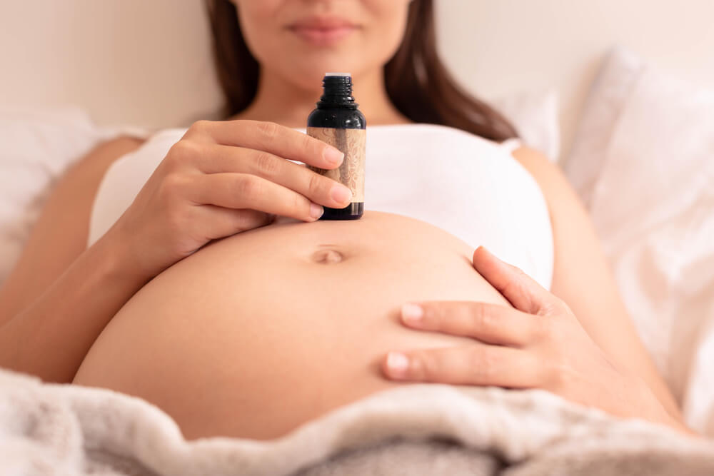 растяжки при беременности