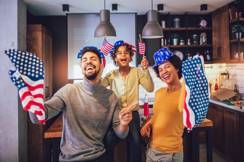 How americans celebrate independence day. Смотреть фото How americans celebrate independence day. Смотреть картинку How americans celebrate independence day. Картинка про How americans celebrate independence day. Фото How americans celebrate independence day